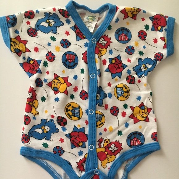 Vintage Circus Themed Onesie - Picture 1 of 3